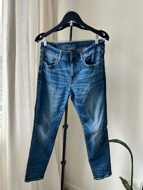 American Eagle Outfitters Men’s Mid-Blue Skinny Jeans